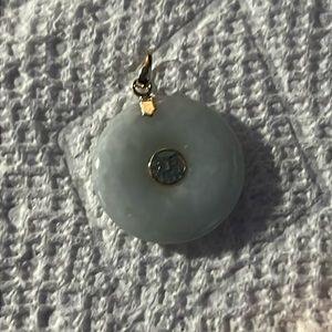 Solid gold with jade 14k